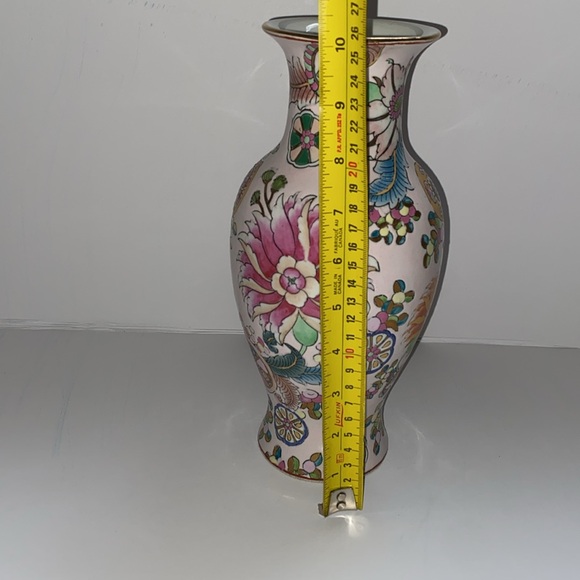 Vintage Chinese Floral Porcelain Vase 10.5" High Handpainted - Picture 4 of 10
